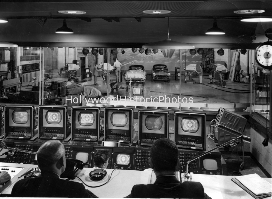 CBS TV Hollywood Studios 1954.jpg